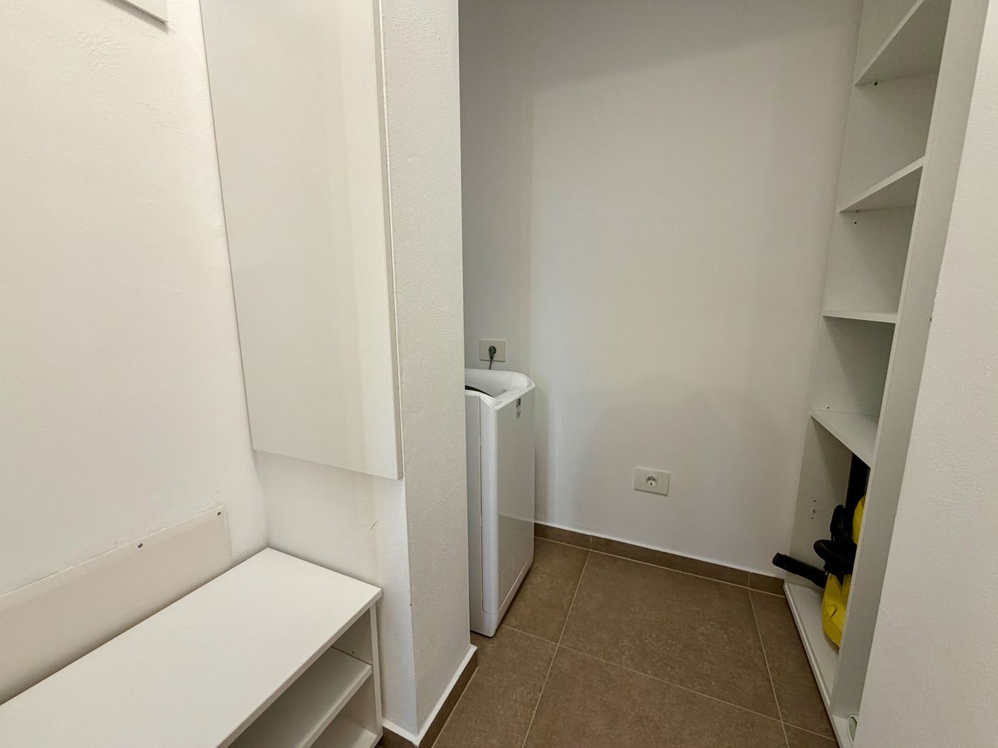 Apartament 2 camere Kasper cu vedere la pietonala - Poză 11