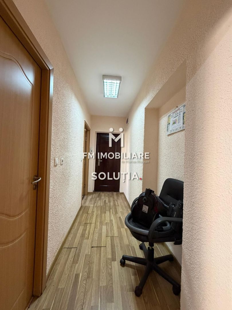 Apartament de vanzare 2 camere , etaj 1 - zona Piata Revolutiei - Poză 6
