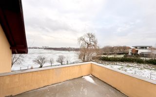 Doua etaje in vila pe malul lacului Grivita birouri rezidential - Poză 16