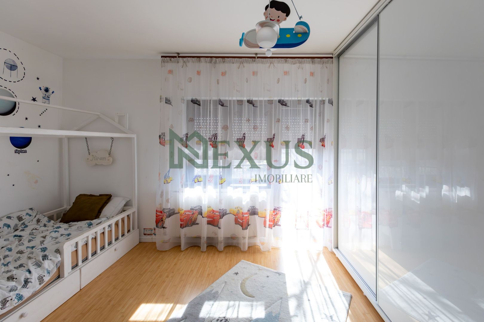 Casă/Vilă modernă de vânzare la intrare în Bogdan Vodă, județul Bacău. - Poză 9