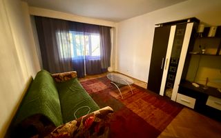 De vanzare apartament 3 camere, etaj 1, Cetate - Poză 1