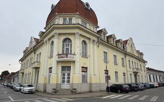 Spatiu la parter in zona Centrala fostul hotel Timisul - Poză 1