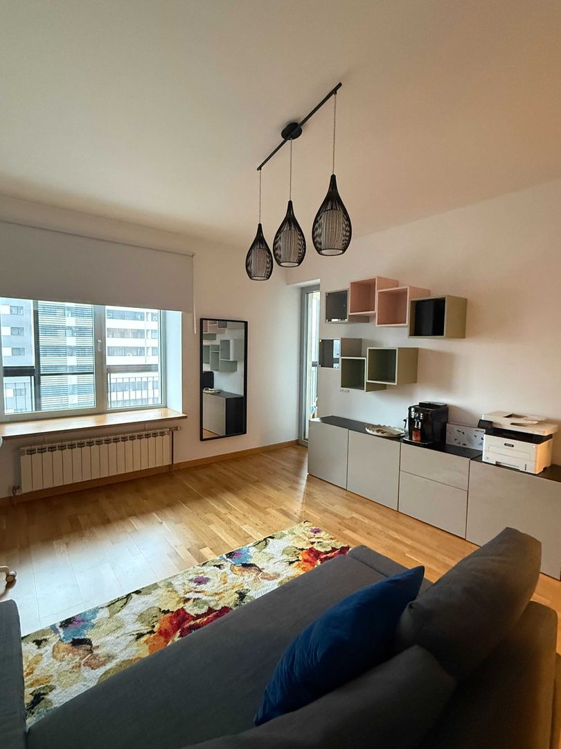 Închiriere Apartament 2 camere, 67 mp, renovat, Asmita Gardens, etaj 3/25 - Poză 2