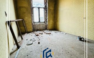 De vanzare Apartament de renovat 4 camere generoase Central Arad - Poză 11