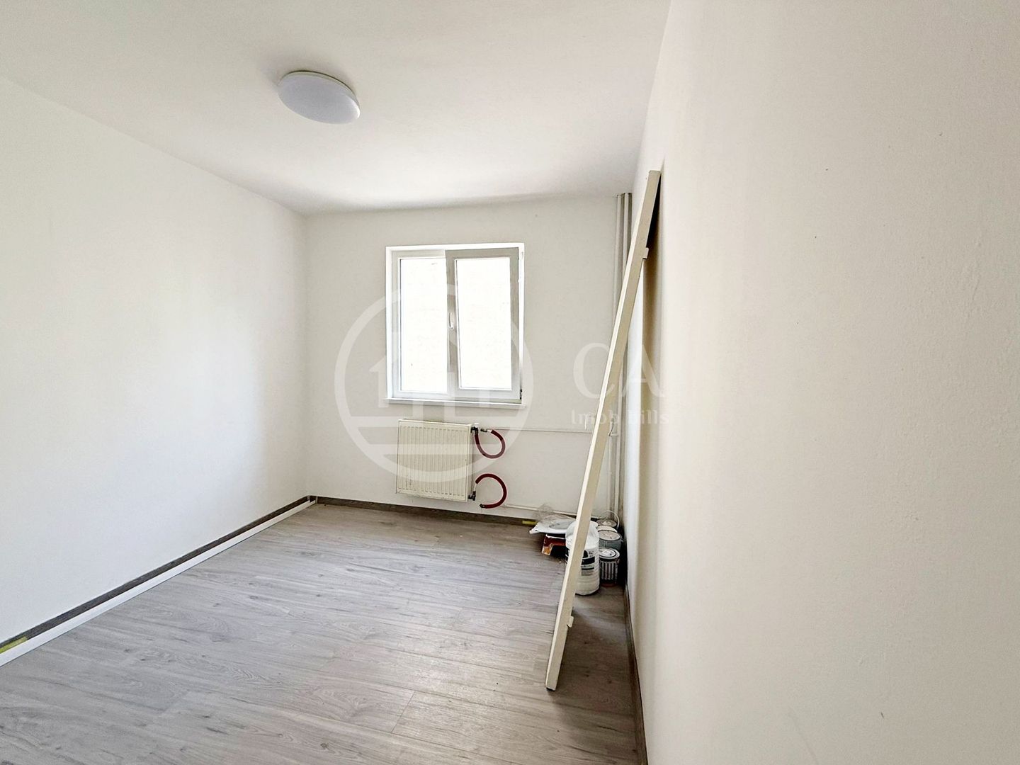 Garsonieră de vânzare in zona Rogerius, Oradea - Poză 1