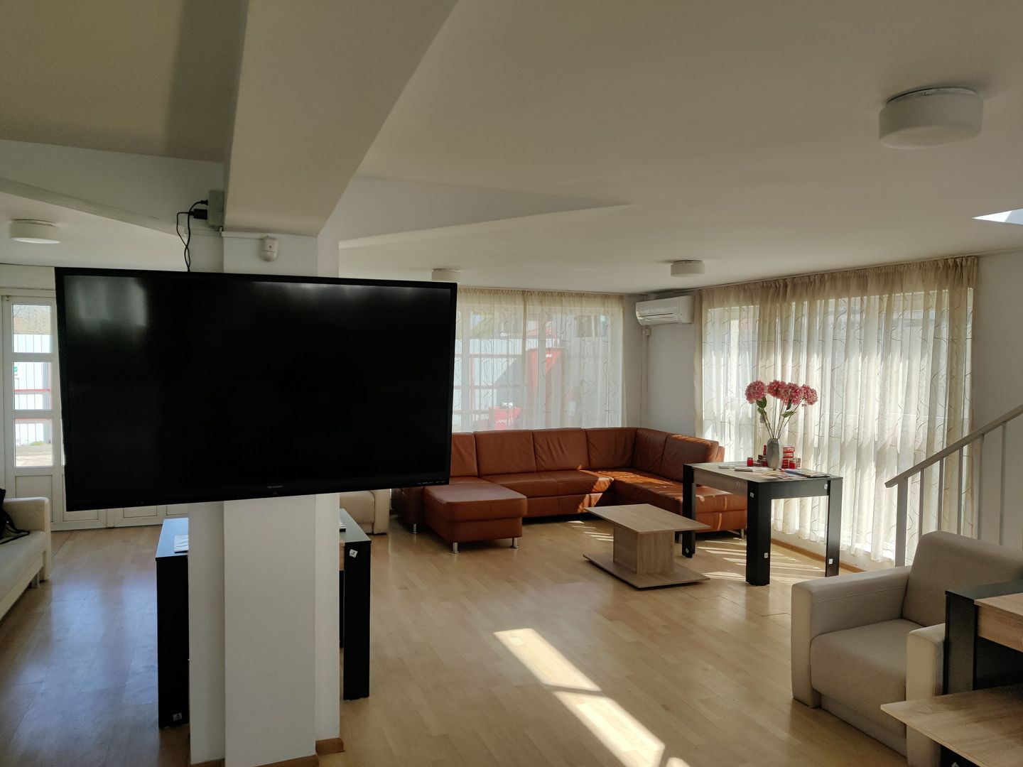 IDEAL PENTRU GRADINITA/SCOALA /AZIL BATRANI / ORFELINAT - Poză 2