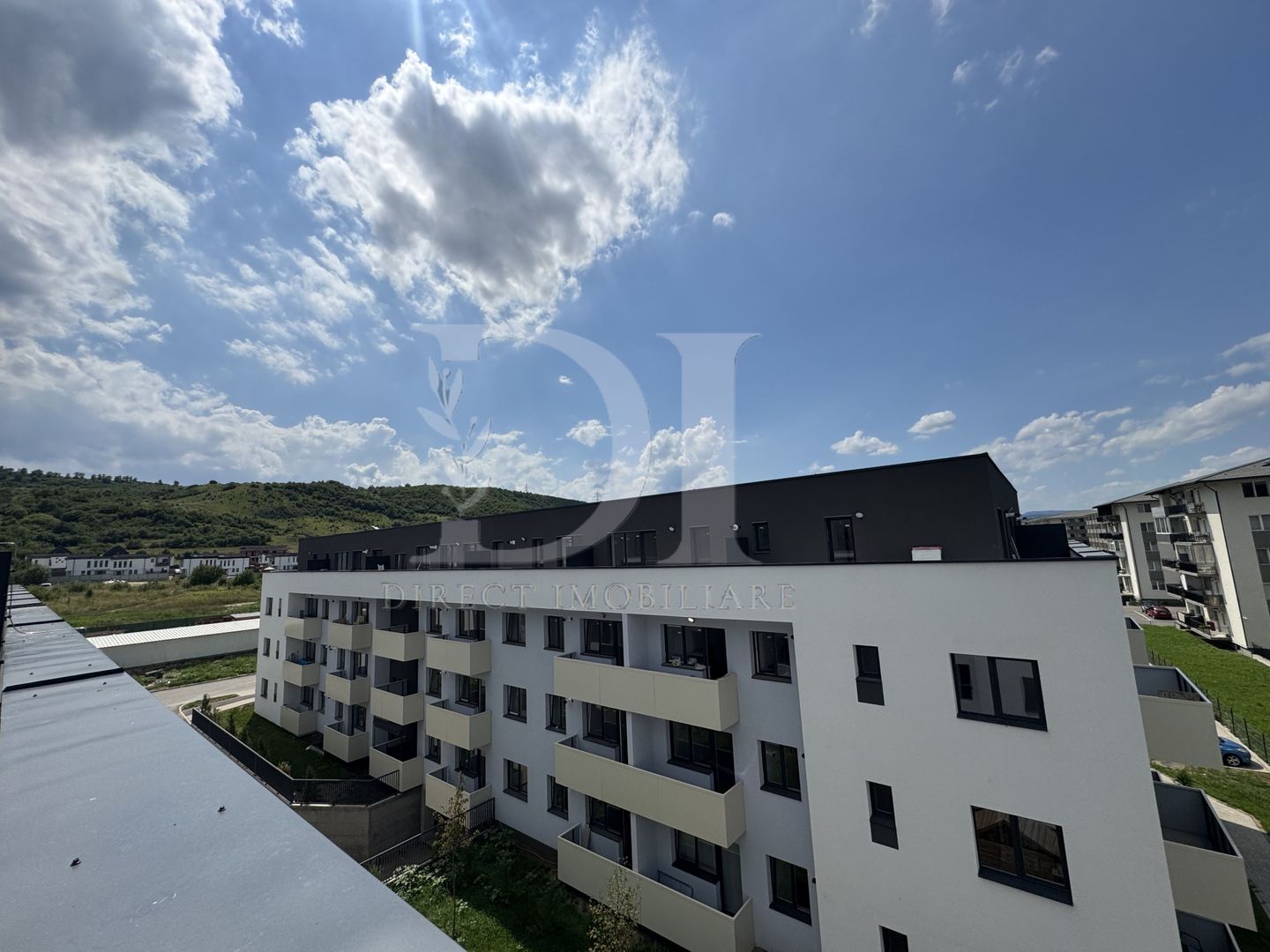 Apartament la cheie / terasa 22 mp / Zona Terra - Poză 13