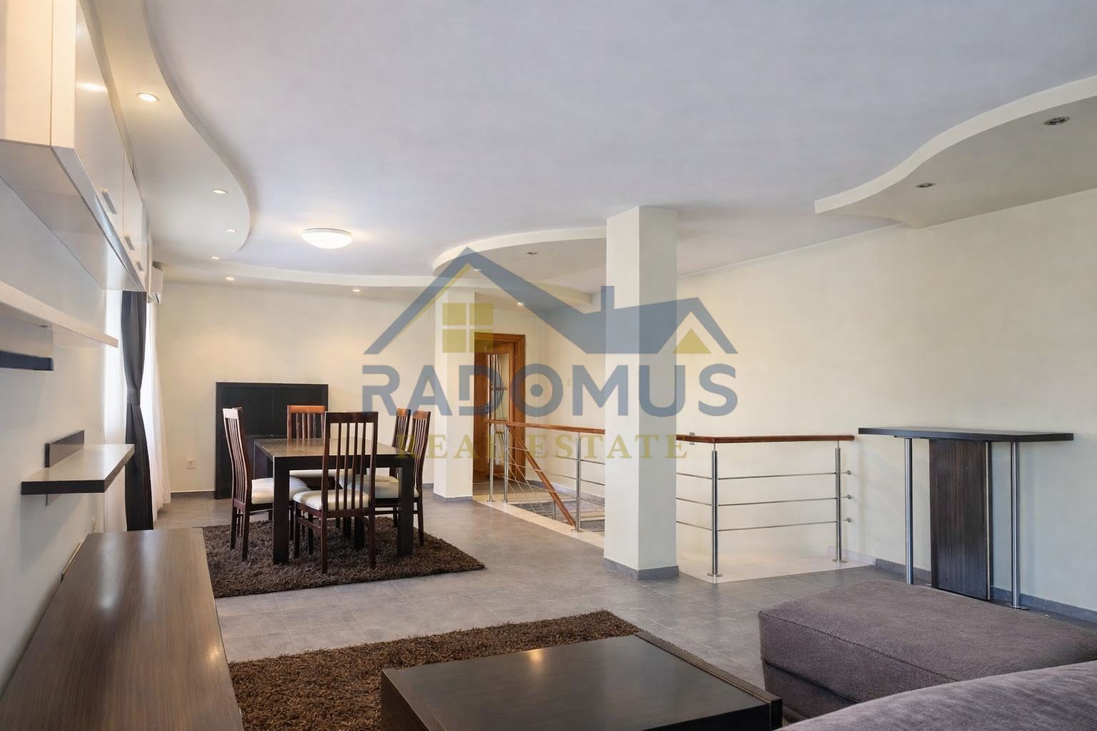 Casă + Spațiu comercial -218 mp utili- Intersecție circulata -Trifazic - Poză 1