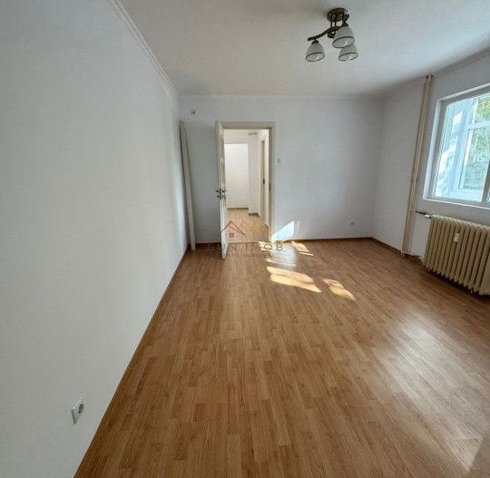Apartament 3 camere, renovat 2024, 69 mp utili, Nord, Ploiesti - Poză 2