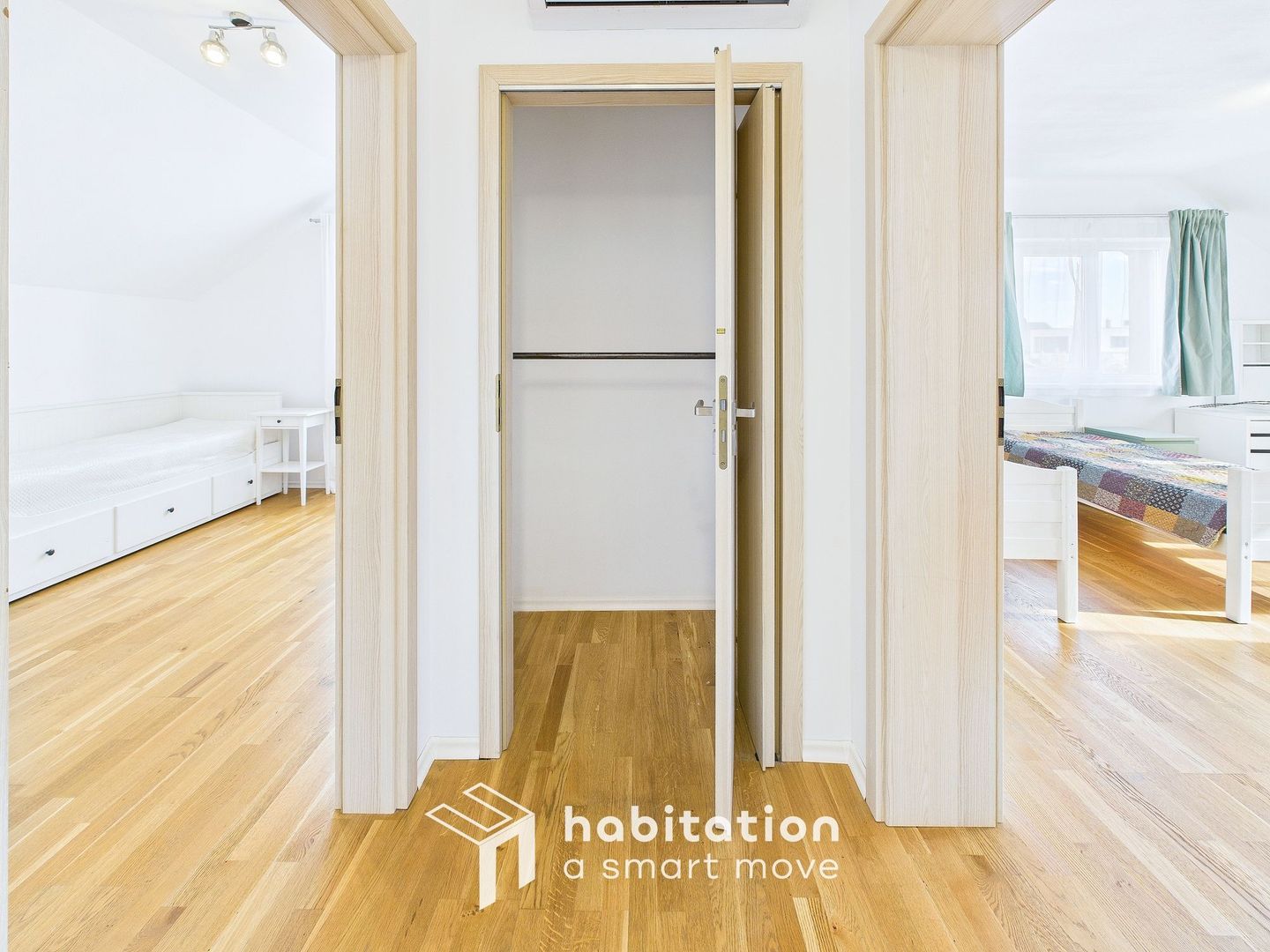 Casă individuală  în Dumbrăvița – liniște, spațiu și lumină naturală - Poză 20