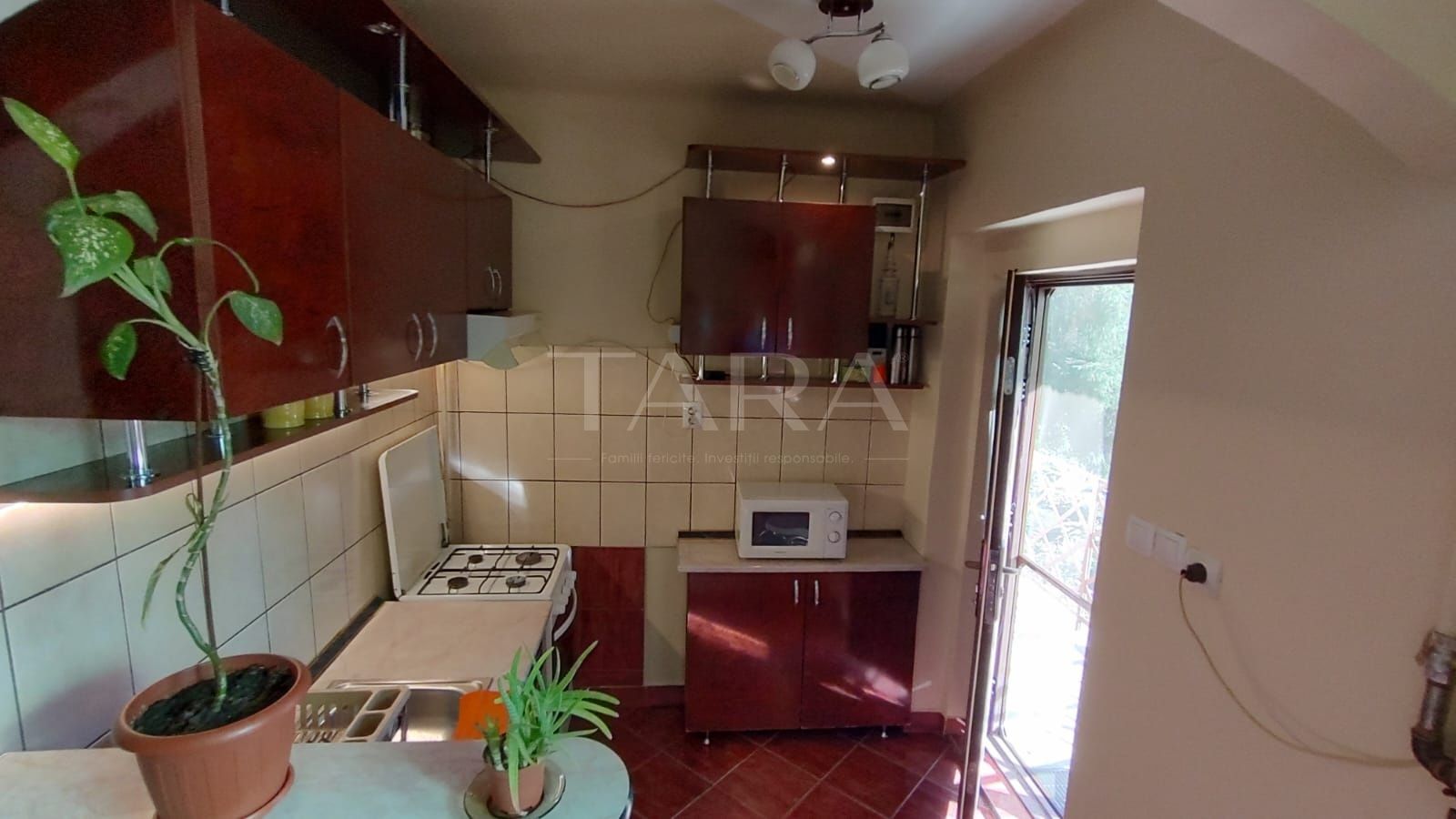 Apartament cu 2 camere, zona Gruia. - Poză 1
