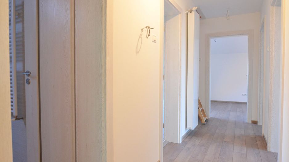 Inchiriem casa noua individuala 4 camere cu garaj - Poză 14