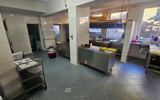 Complex turistic complet funcțional | Piscină, restaurant, 1.800 m - Poză 14