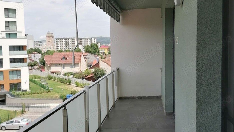 Vanzare apartament 3 camere zona Semicentrala - Poză 1