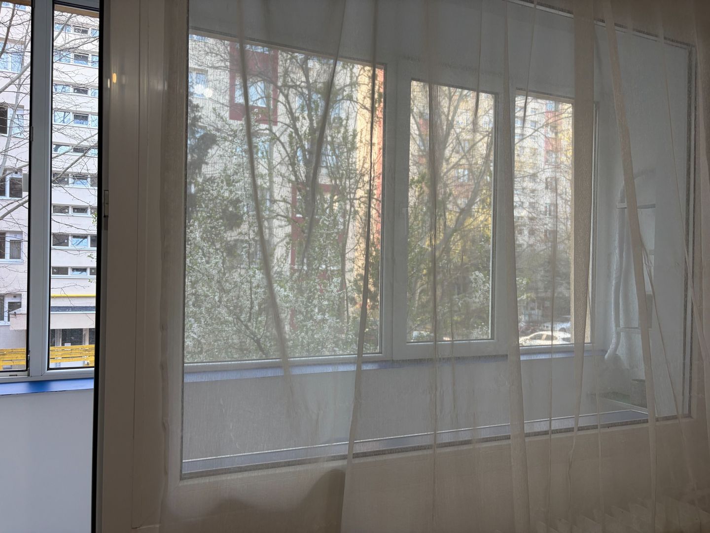Apartament semidecomandat cu trei camere, Constantin Brancoveanu - Poză 14