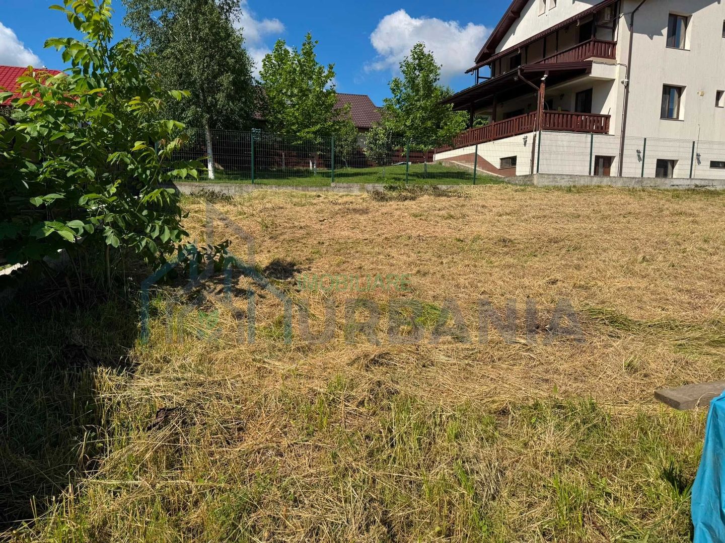 Teren intravilan de 700 mp în Valea Lupului, strada Petre Carp - Poză 3