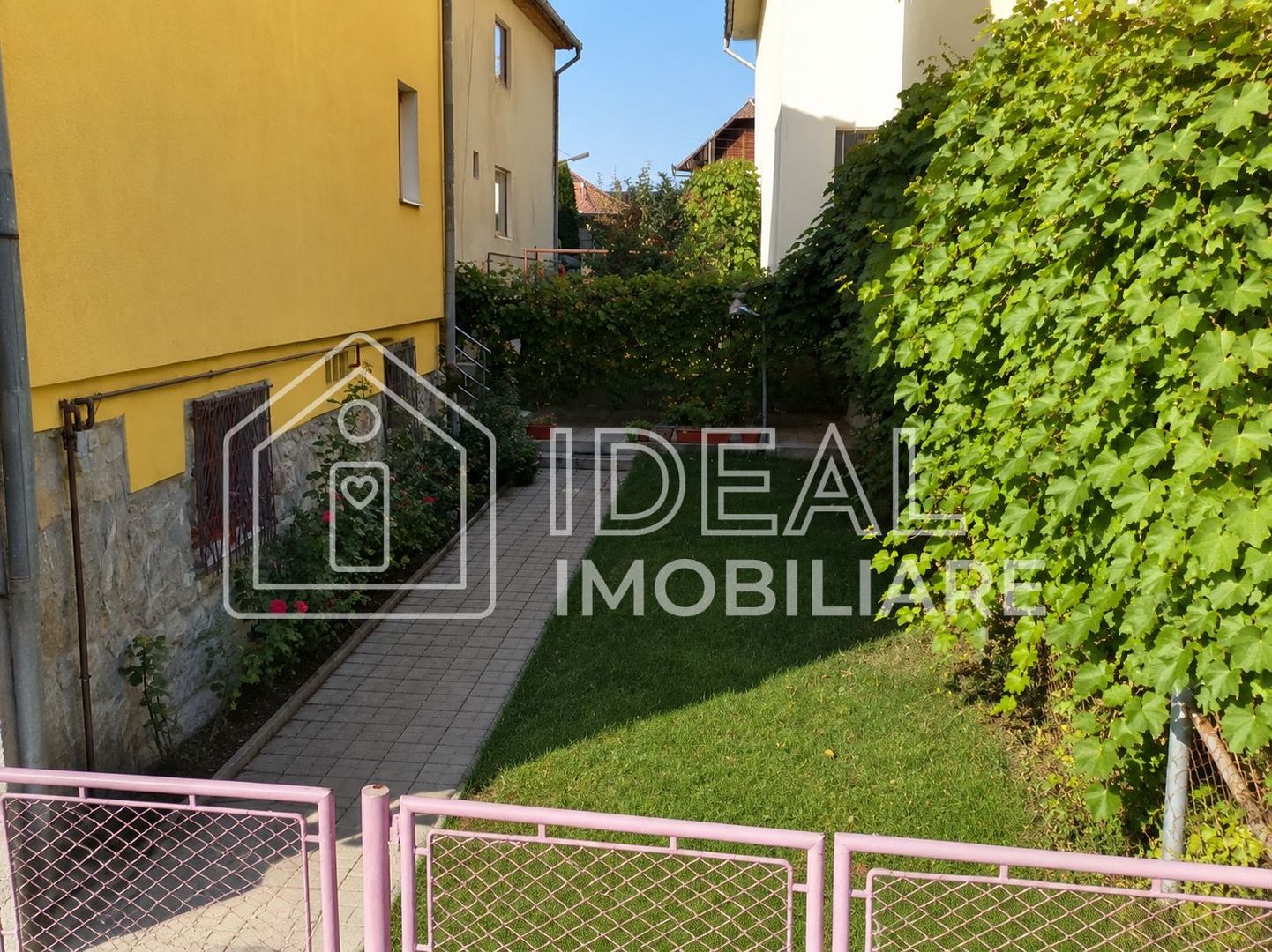 Casă individuală de vânzare / închiriere | 230 mp utili | Cisnădie - Poză 1