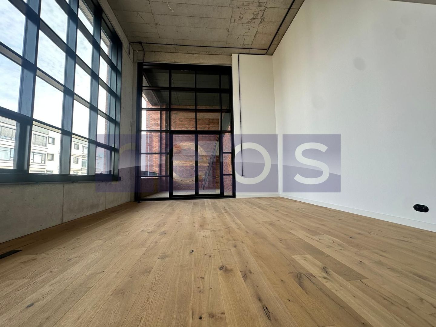 DE VANZARE PENTHOUSE 185MP | 4 CAMERE | DESIGN DEOSEBIT | FINISAJE LUX - Poză 3