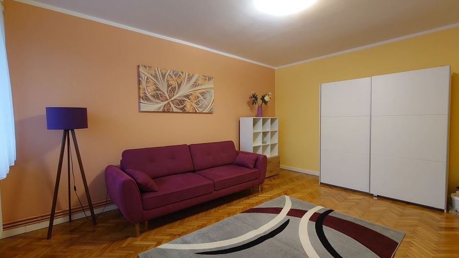 Apartament 2 camere 60mp etaj 2/4 Plopilor - Poză 1