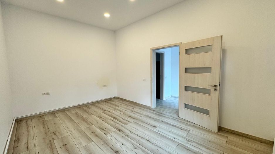 Spatiu Pentru Birouri Sau Cabinet | 74mp | 3 Camere | Parcare | Semicentral - Poză 3