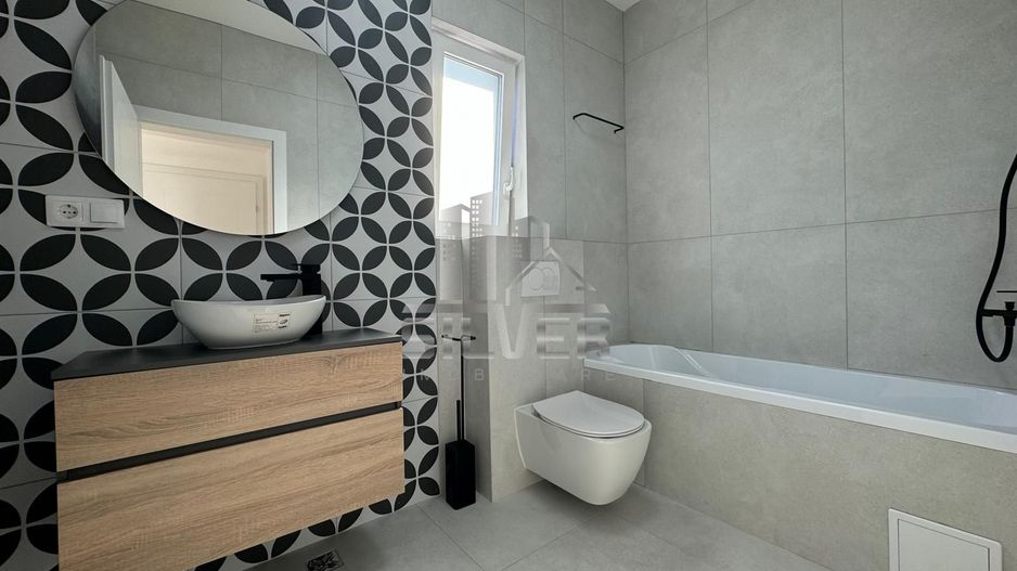 Casa tip duplex  la cheie. - Poză 13