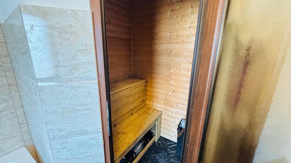 Vilă deosebită în Șcheia I 240 mp utili I teren 1000 mp I 295.000 € - Poză 17