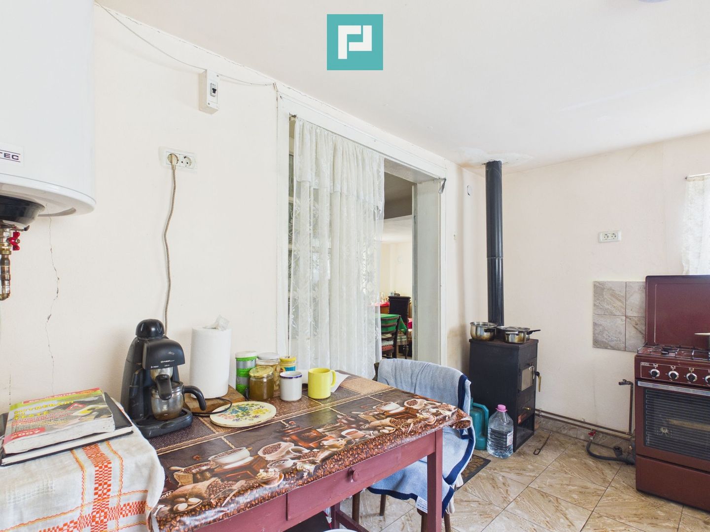 Casă cu 3 camere și teren generos în Drauț - Poză 8