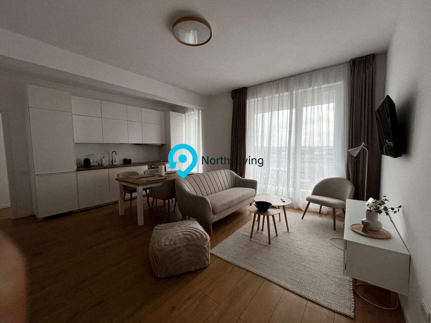 Apartament 3 camere de vânzare | Tunari | Mobilat | Parcare inclusă - Poză 1