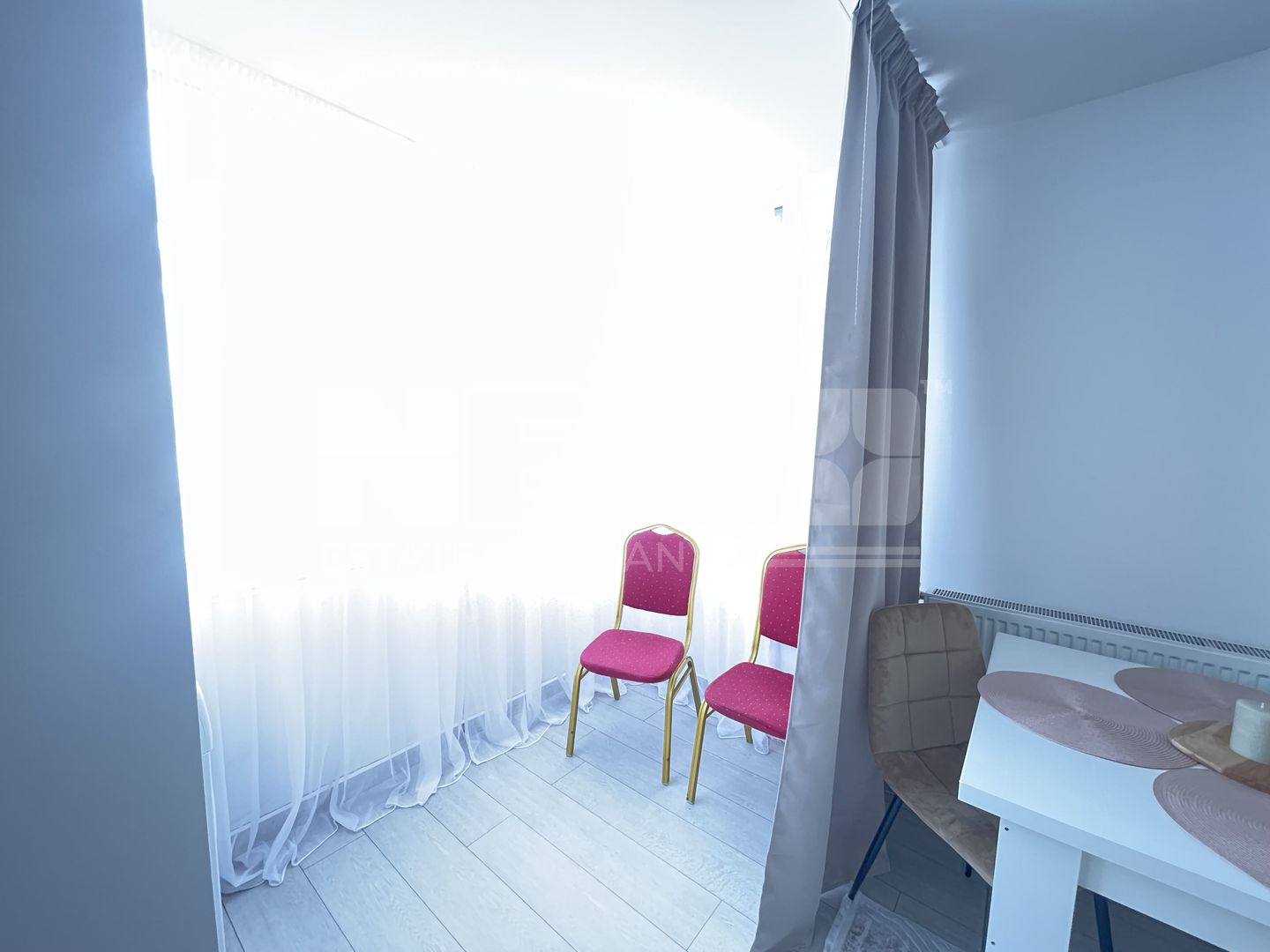 Garsonieră de Închiriat | Renovată Complet | Etaj 3 | Radauti - Poză 7