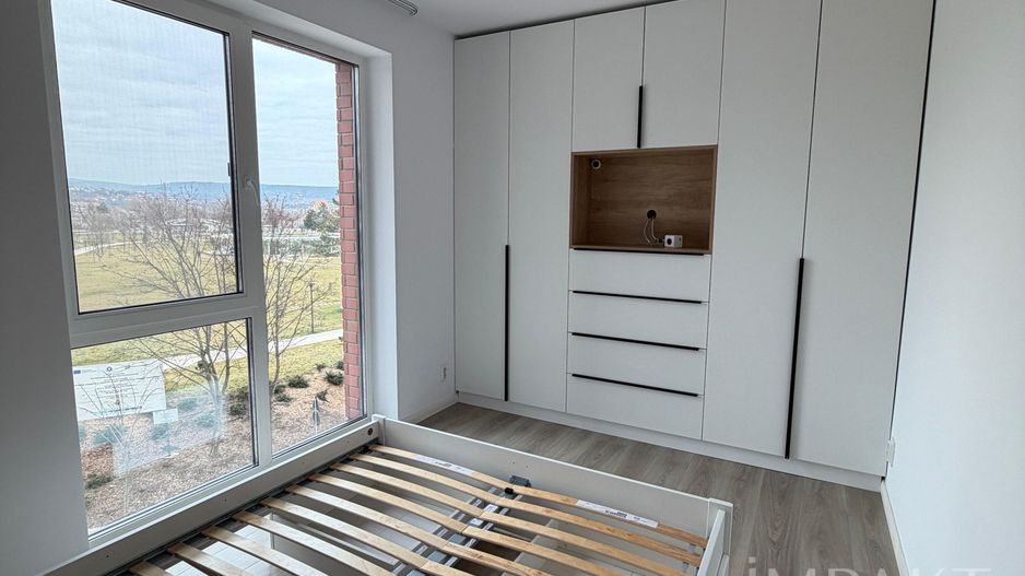 Apartament 3 camere cu priveliște spre parc – zona semicentrala - Poză 8