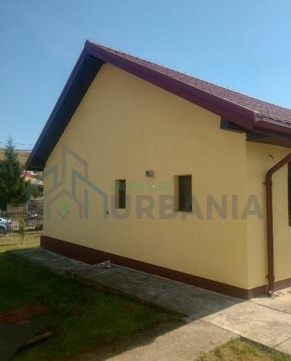 Casă cu 3 camere și teren de 1000 mp, recent renovată, Letcani, Iași - Poză 11