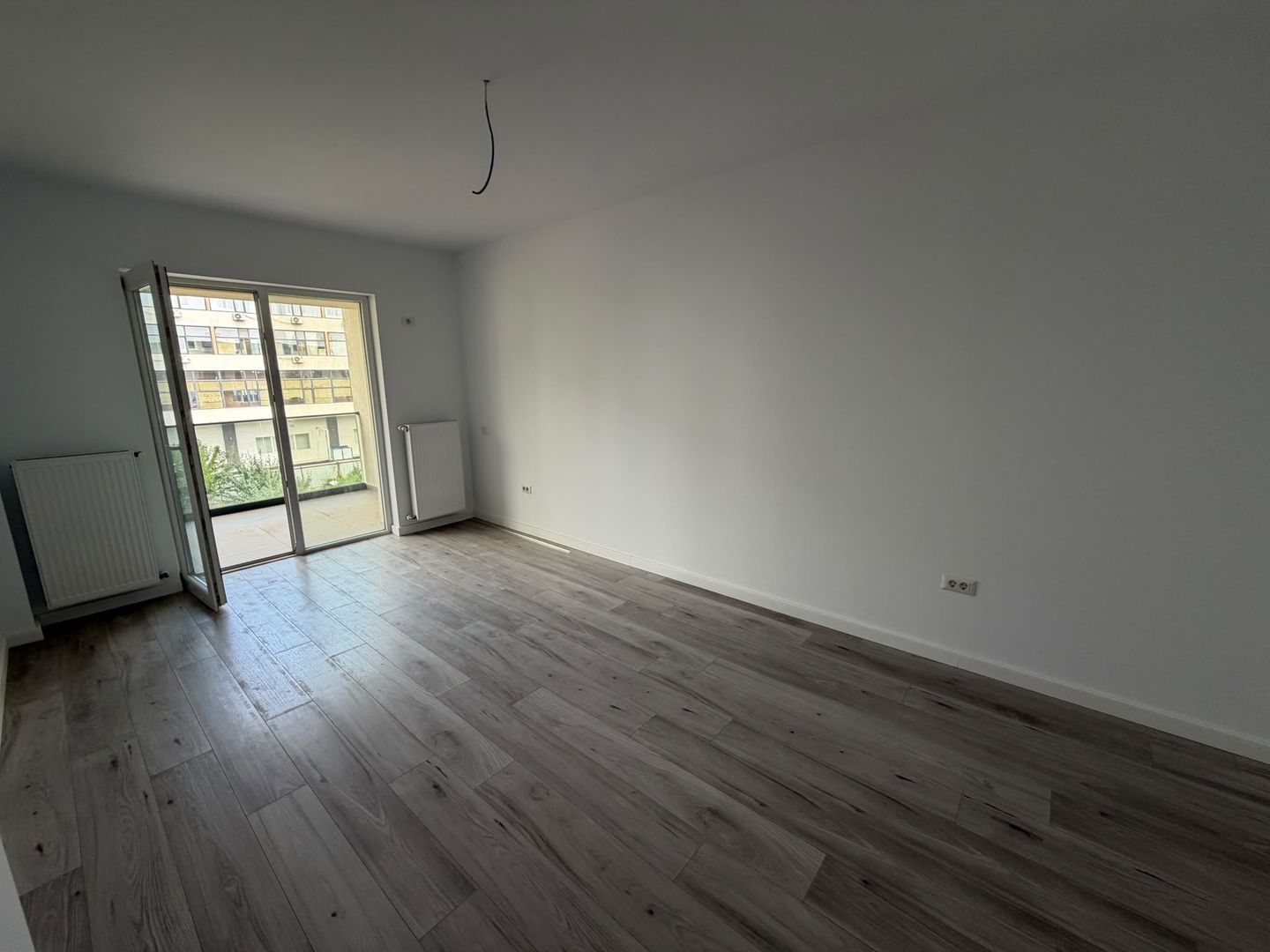 AP. 2 CAMERE -  MUTARE IMEDIATA, PARCARE+BOXA INCLUSE, COMISION 0% - Poză 2