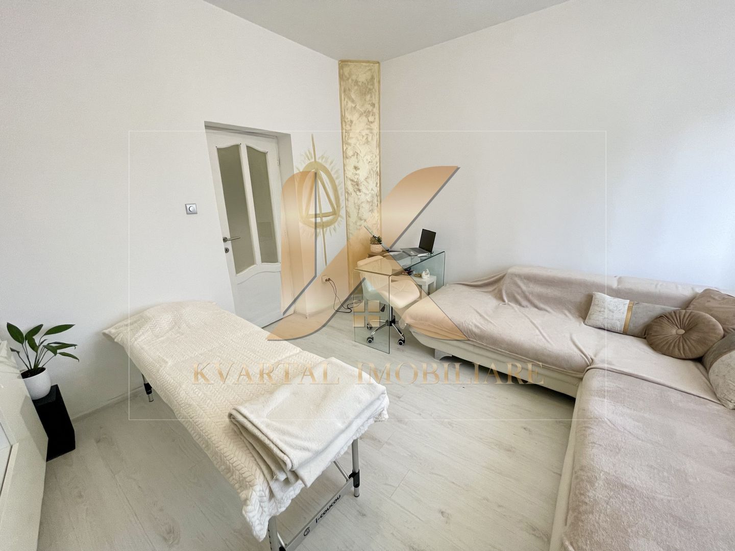 Apartament generos la casa 2 camere , 70 mp Zona Parneava ! - Poză 2