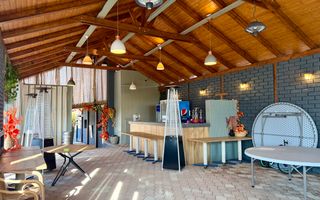 Proprietate unică de vânzare – piscină, restaurant, terasă - Poză 5