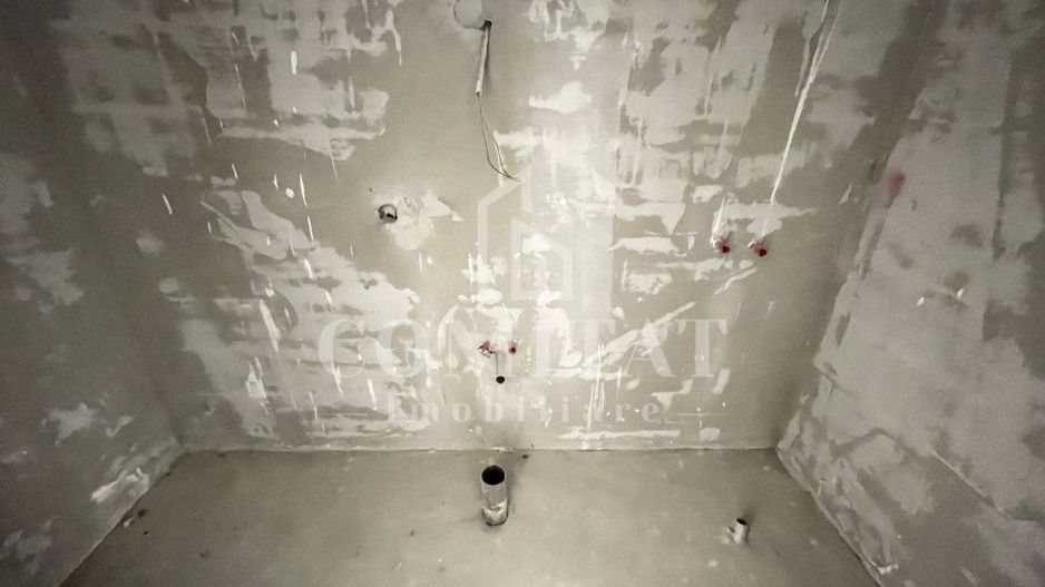 Apartament eficient compartimentat cu terasa generoasa - Poză 6