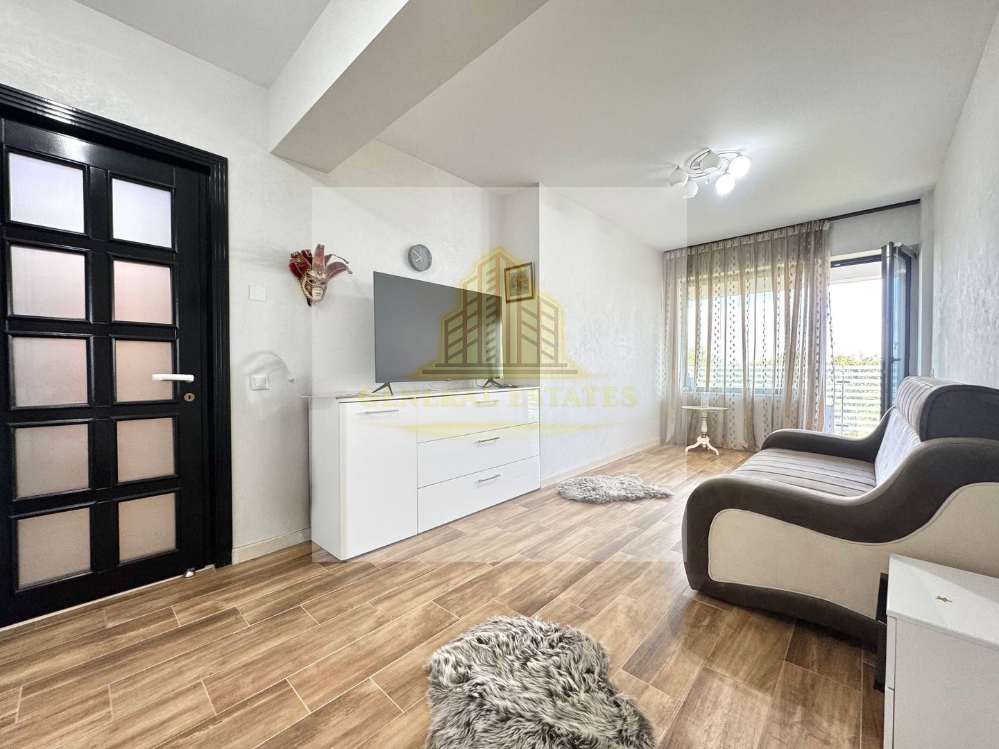 Vânzare apartament cu 2 camere, 67 m.p. - Complexul Royal Town. - Poză 4