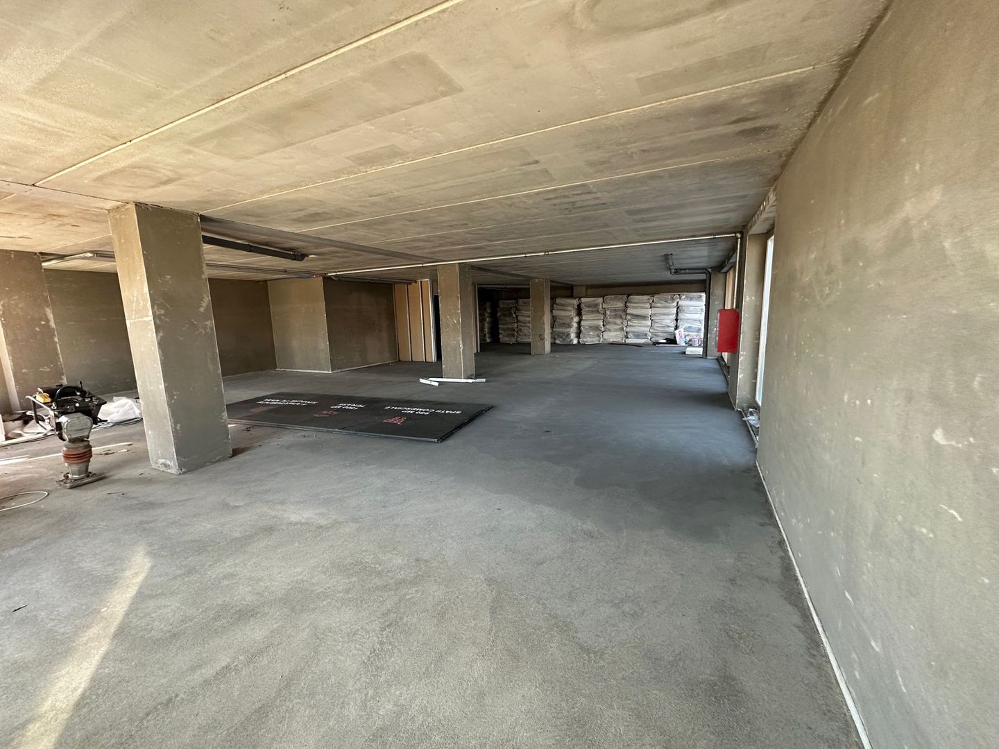SPATIU COMERCIAL ZONA CENTRALA suprafta 168  MP - Poză 2