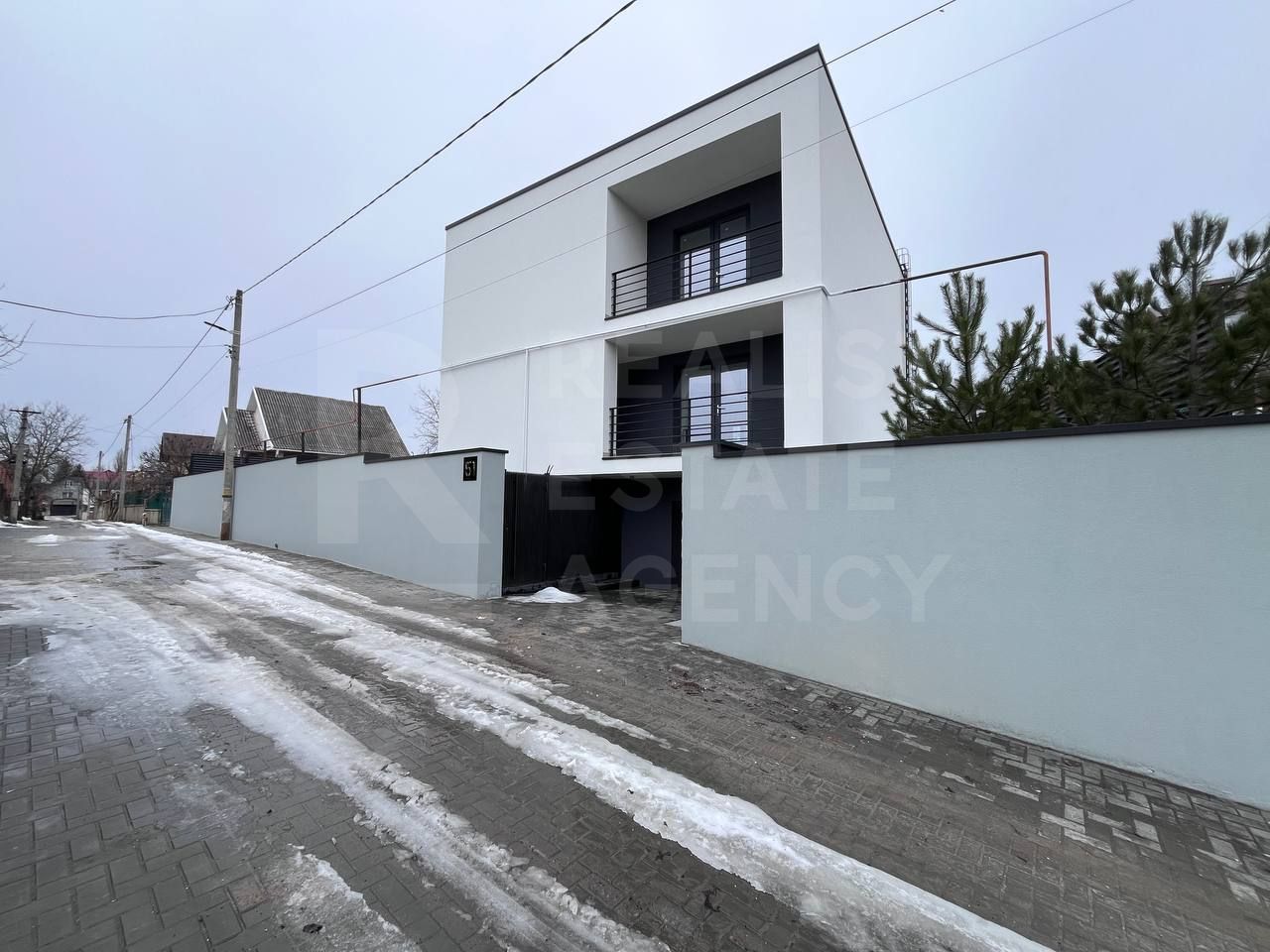 Vânzare, Hi-Tech, 2 nivele, 3 camere, strada Vielor, Tohatin - Poză 1