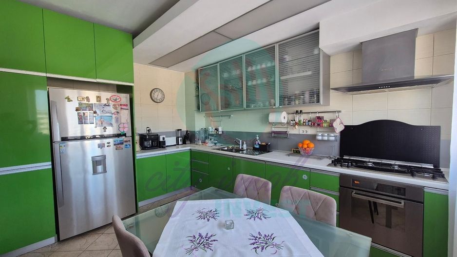 Apartament 4 camere cu garaj - Poză 10