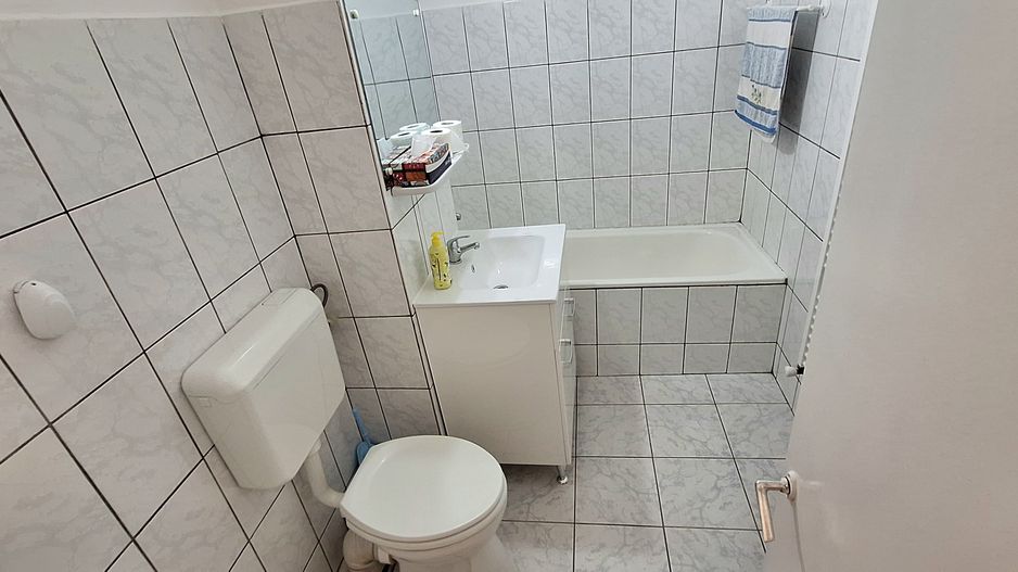 Apartament renovat cu 3 camere - zona Andrei Saguna - Poză 17