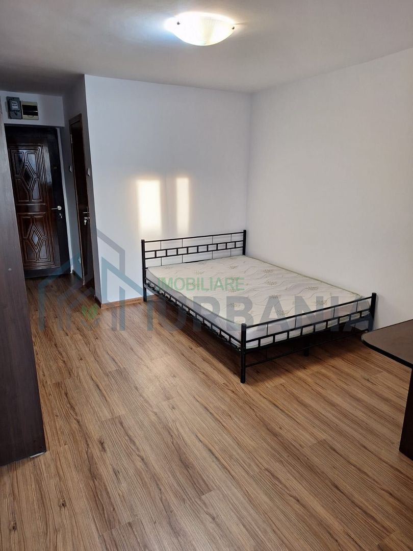 Închiriez garsonieră Nicolina - Poză 4