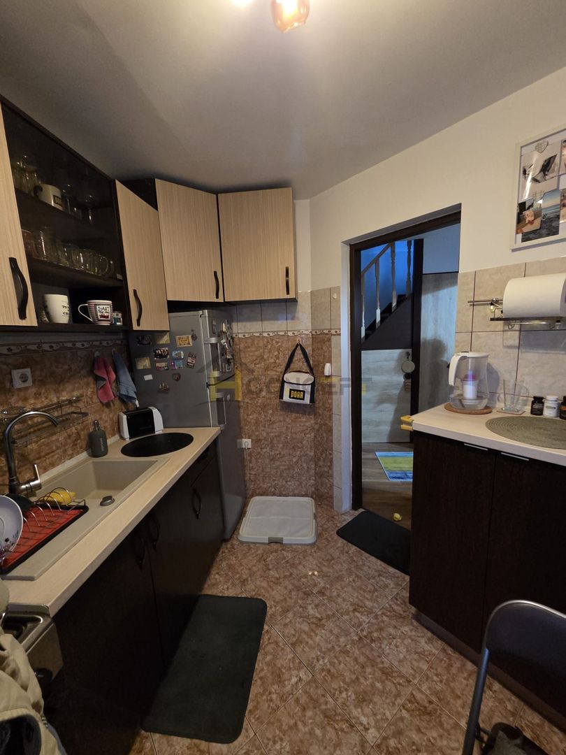 Ap modern 3 camere mansarda mobilat/utilat centrala proprie - Poză 5