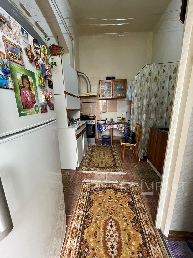 Vând apartament 2 camere la casa cu curte in centru Clujului! Parcare! - Poză 7