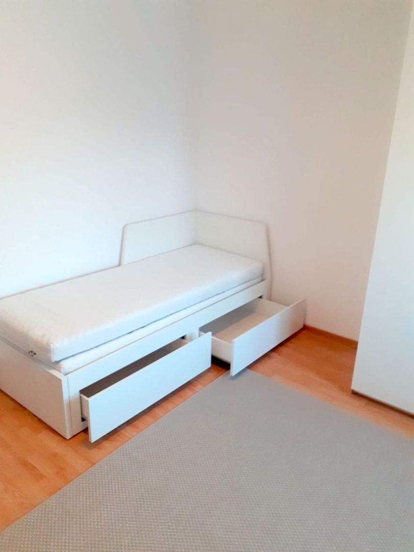 De inchiriat apartament cu o camera si balcon, etaj 4, Mazepa 1, 1600 lei - Poză 2