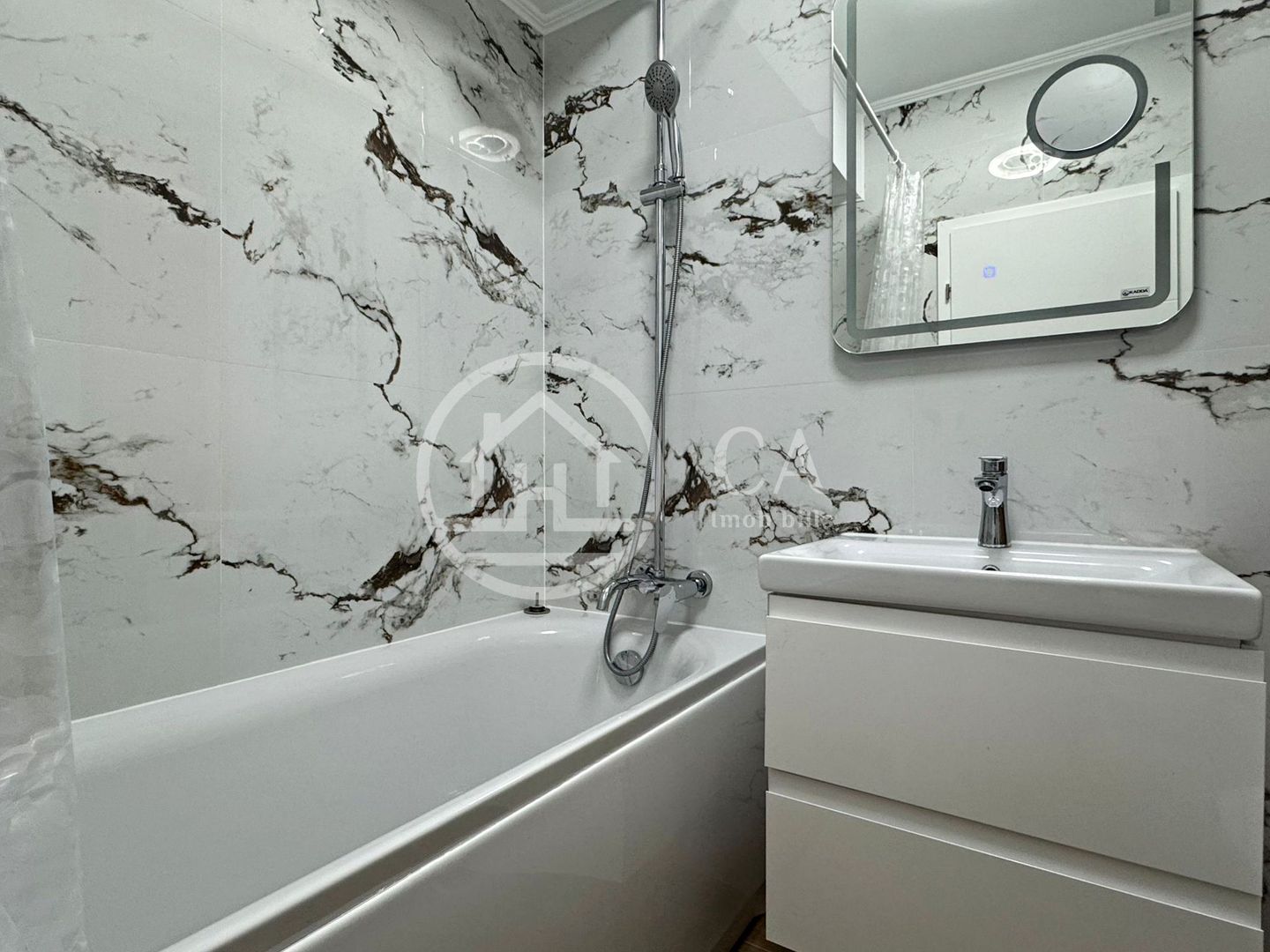 Apartament LUX de închiriat cu 2 camere în PRIMA ARENA, Oradea - Poză 10