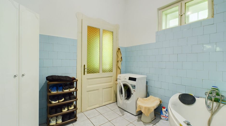 Casă individuală cu teren de 1100 mp și 3 apartamente în curte - Poză 14