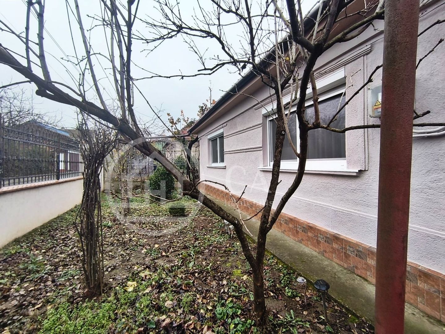 Casa de vanzare cu 3 camere, in zona Oncea, Oradea - Poză 12