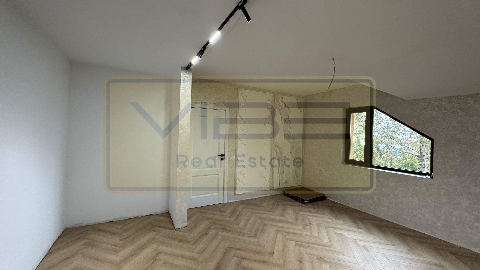 Duplex 4 camere 2 bai Galata Spitalul Arcadia - Poză 30