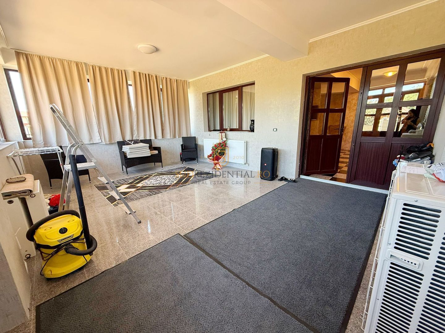 Vila mobilata si utilata, 6 camere, 3 bai, Teren 462 mp - Poză 10