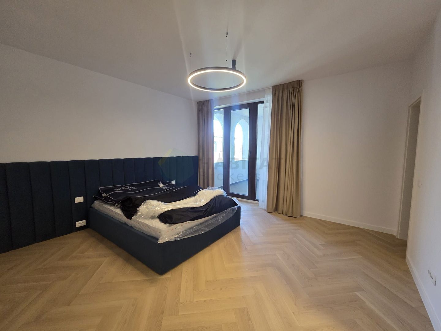 Vilă premium în stil brâncovenesc, cu grădină proprie - Poză 5